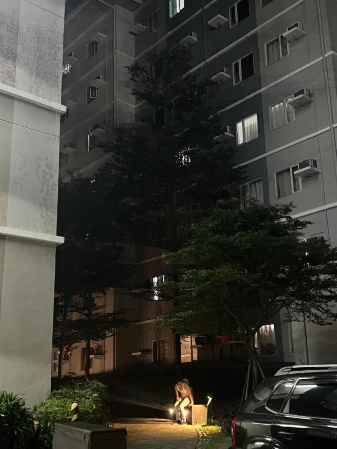 Too In * Manila